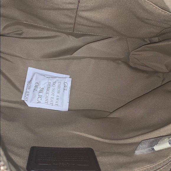 Coach - Picture 8 of 13